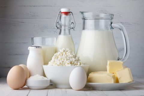Молоко и молочные продукты тоже являются источниками йода Молоко и молочные продукты тоже являются источниками йода